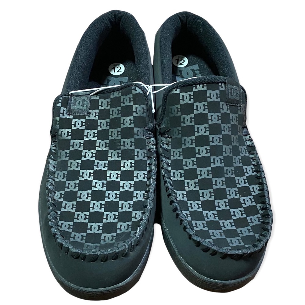 DC MEN'S VILLAIN SLIP-ON SHOES 
BLACK 
SIZE 12 
NWOT